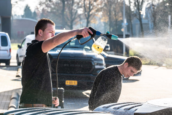 Foam gun