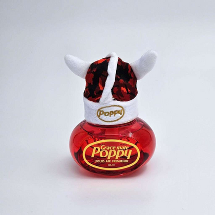 Geef je Poppy Grace Mate geurpotje een stoere Viking-look met de Danish Plush Viking Helmet Red. Hoogwaardig pluche en eenvoudig te plaatsen. Bestel nu!
