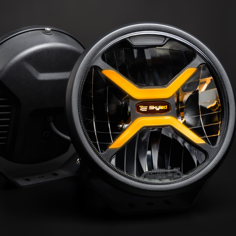 SKYLED Crux 9X Full LED Verstraler 9 Inch – Wit/Oranje Dynamic Position Light