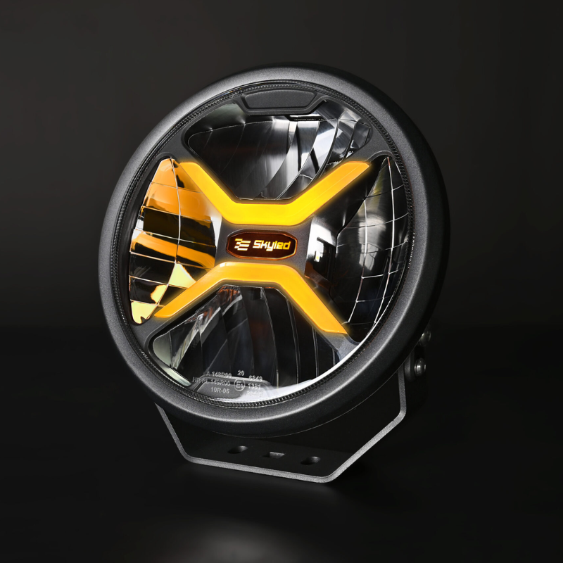 SKYLED Crux 9X Full LED Verstraler 9 Inch – Wit/Oranje Dynamic Position Light