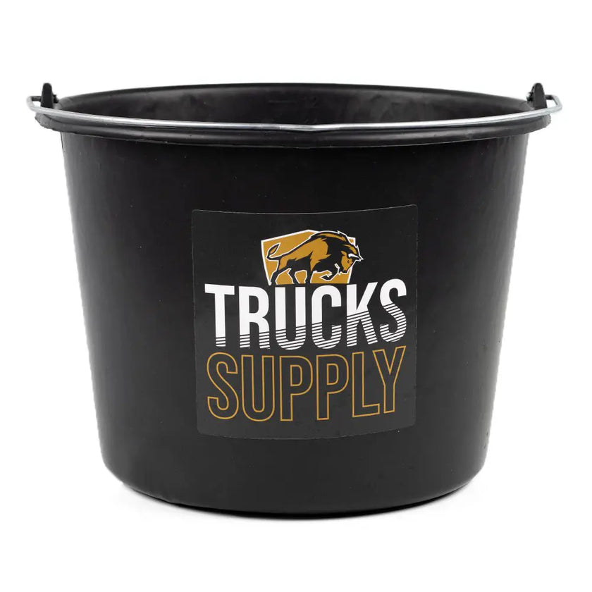 Zwarte emmer met logo van TrucksSupply